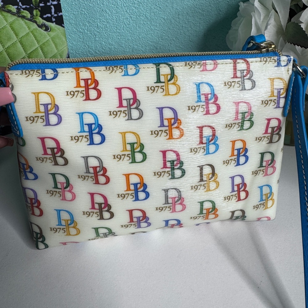 Dooney & Bourke White and Blue Crossbody Bag - Picture 8 of 12